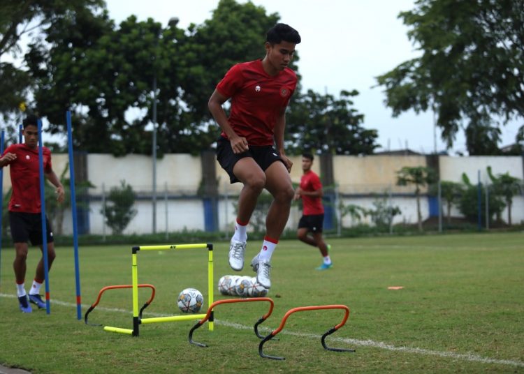 Pemain Timnas Indonesia senior latihan persiapan jelang FIFA Match Day, di Bandung. (fornews.co/pssi.org)