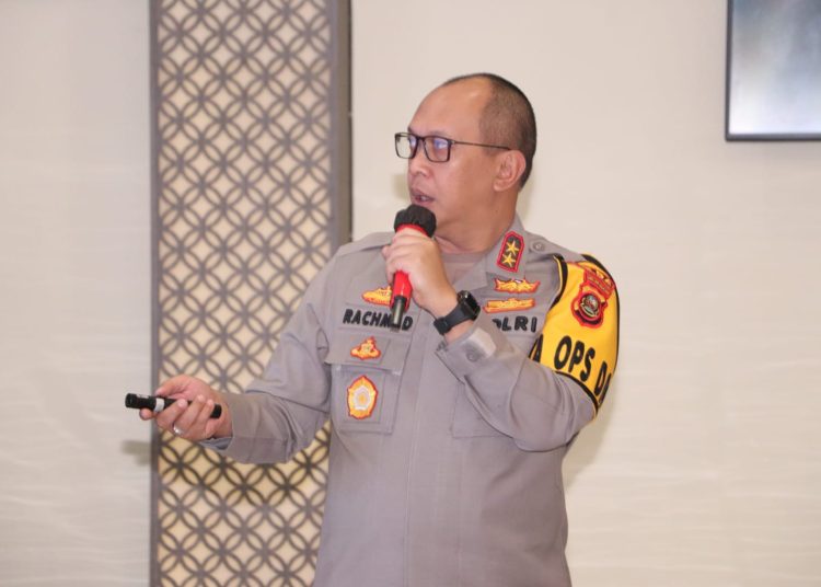 Kapolda Sumsel Irjen Pol A Rachmad Wibowo saat memberikan keterangan ada press release akhir tahun 2022 di resto Bukit Golf Palembang, Kamis (29/12/2022). (fornews.co/ist) 