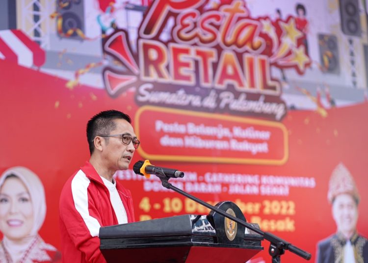Sekda Kota Palembang Ratu Dewa saat berbicara pada pembukaan Pesta Retail Sumatera di BKB, Sabtu (10/12/2022). (fornews.co/ist)