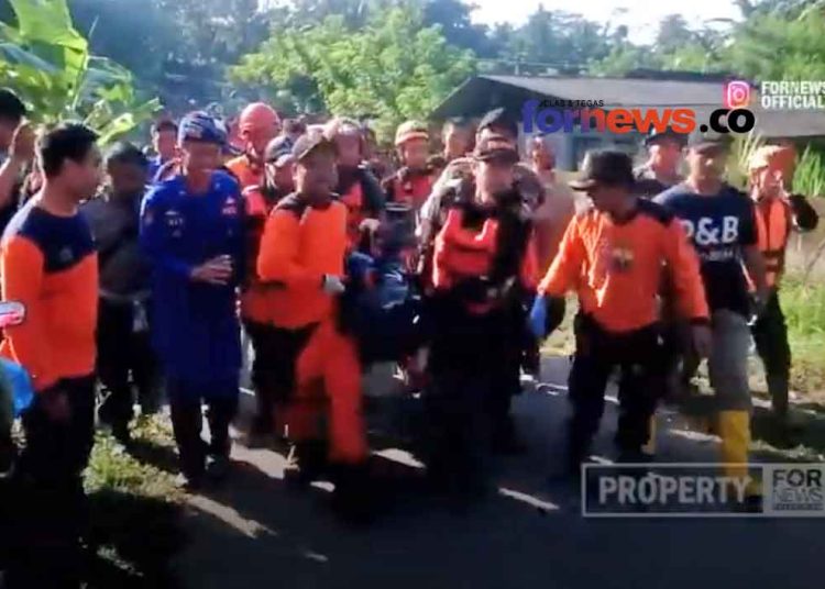 BPBD SLEMAN dan sejumlah relawan melakukan mitigasi bencana Merapi di Kabupaten Sleman. (foto fornews.co/capture fornewstv)