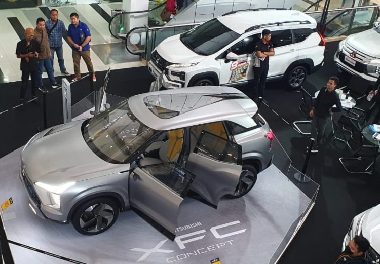 Mobil Mitsubishi XFC Concept, saat dipamerkan di Palembang Trade Centre (PTC) Mall, Jumat (17/3/2023). (fornews.co/ist)
