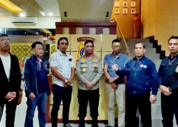 DAMAI Disaksikan langsung oleh Kapolda D.I. Yogyakarta Irjen. Pol. Suwondo Nainggolan, S.I.K., M.H., perwakilan dari suporter sepak bola Brajamusti bertemu dengan perwakilan dari perguruan silat PSHT Mapolda D.I. Yogyakarta Senin pagi tanggal 5 Juni 2023 bersepakat damai dan berkomitmen menjaga Yogya. (foto fornews.co/polda)