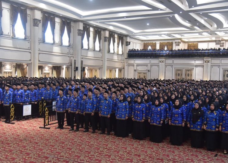 Sebanyak 3.508 PPPK Jabatan Fungsional Guru di Pemprov Sumsel usai dilantik dan diambil sumpah, di The Sultan and Convention Centre Palembang, Senin (28/8.2023). (fornews.co/ist)