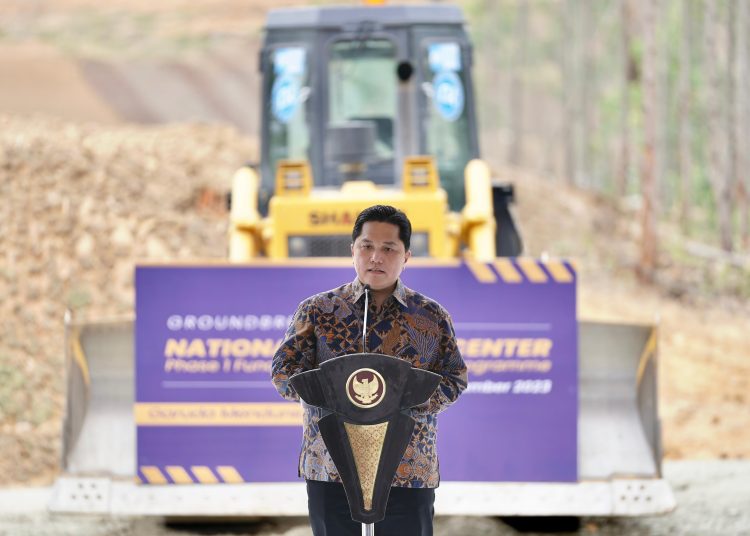 Ketua Umum PSSI Erick Thohir saat berbicara sebelum melakukan groundbreaking National Training Center di kawasan IKN, Kabupaten Penajam Paser Utara, Jumat (22/09/2023). (fornews.co/ist) 