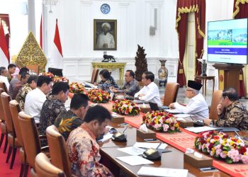 Presiden Jokowi saat memimpin ratas membahas persoalan lahan di Pulau Rempang, di Istana Merdeka, Jakarta, Senin (25/09/2023). (fornews.co/ Humas Setkab/Agung)
