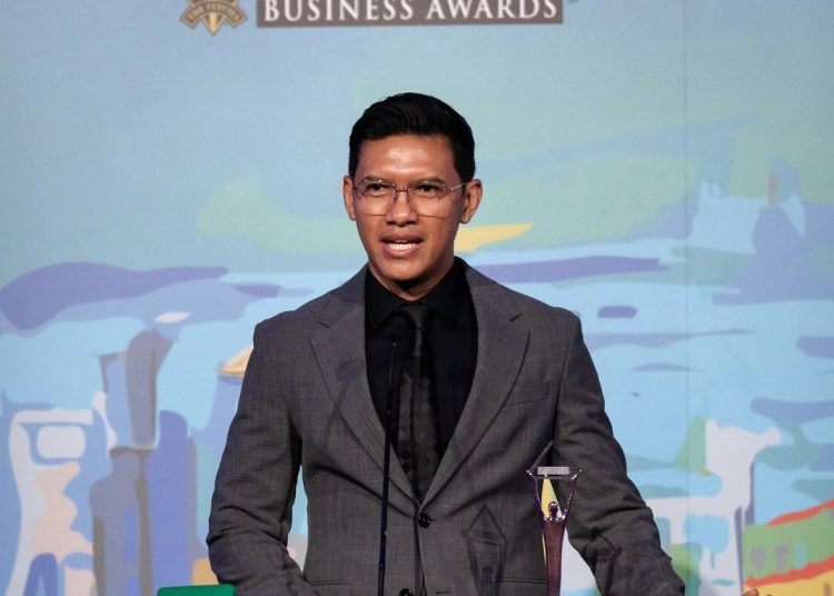 Perwakilan dari PGN saat menerima Bronze Stevie untuk kategori Marketing Campaign of the Year - Government/Institution/Recruitment pada The 20th Annual International Business Awards.. (fornews.co/ist)