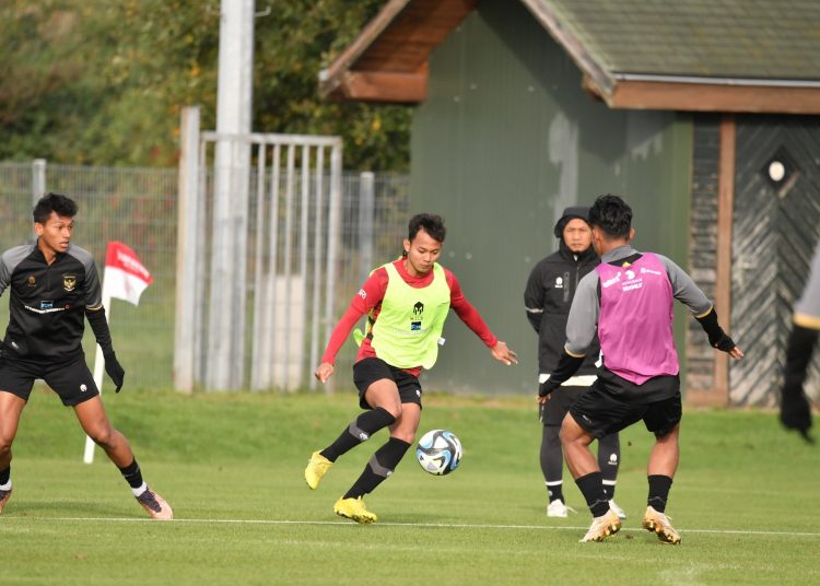 Asupan gizi yang dikonsumsi pemain Timnas Indonesia U-17 selama menjalani latihan selama training camp di Jerman terkontrol dengan baik. (fornews.co/ist)