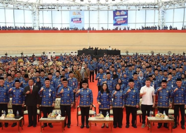 Suasana usai peringatan HUT ke-52 Korpri, di Jakarta International Velodrome, Jakarta, Rabu (29/11/2023). (fornews.co/Humas Kementerian PANRB)