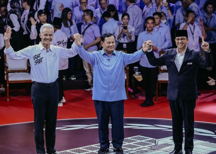 Tiga kandidat Presiden RI usai menjalani debat capres perdana di Kantor KPU RI, Jakarta, Selasa (12/12/2023) malam. (fornews.co/tangkap layar)