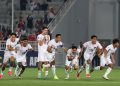 Pemain Timnas Indonesia U-23 merayakan kemenangan, setelah melihat Pratama Arhan menjadi penentu pada drama adu penalti sebagai penendang terakhir Timnas U-23 ke gawang Korsel U-23, di Stadion Abdullah bin Khalifa, Doha, Kamis (25/4/2024) waktu setempat. (fornews.co/ist)