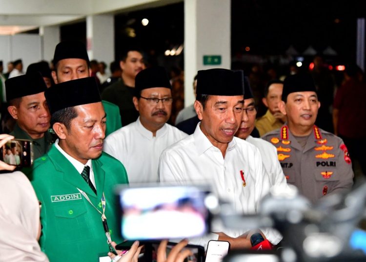 Presiden Jokowi saat menyampaikan keterangan pers terkait pembatalan kenaikan UKT di PTN, di Istora Senayan, Jakarta, pada Senin (27/05/2024). (fornews.co/BPMI Setpres/Vico)