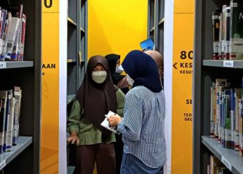 SUASANA ruangan Perpustakaan Kota Jogja yang selalu ramai dikunjungi masyarakat menjadi pilihan bacaan lebih beragam. (foto fornews.co/humas pemkot jogja)