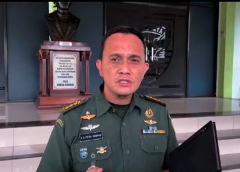 Kapendam II/Sriwijaya Kolonel Inf Eko Syah Putra Siregar, saat memberikan keterangan kepada awak media, di Makodam II Sriwijaya, Palembang, Kamis (20/3/2025). (fornews.co/tangkap layar)