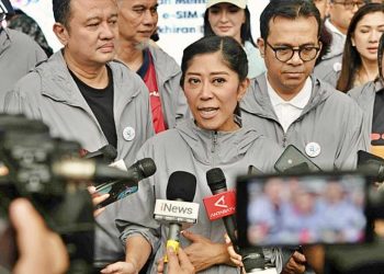 Hafid, saat memberikan keterangan kepada awak media di di Stadion Gelora Bung Karno, Jakarta, Jum'at, (11/4/2025). (foto fornews.co/menkomdigi)