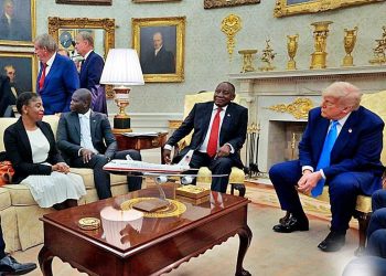 PERTEMUAN pemimpin dua negara, Afrika Selatan (AS) dan Amerika Serikat (AS), Presiden Cyril Ramaphosa dan Presiden Amerika Serikat, Donald Trump di Gedung Putih, Amerika Serikat, Rabu (21/5/2025). (foto fornews.co/bbc)