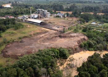 Penampakan salah satu PLTU batubara di Pulau Sumatera, yang disebut STuEB ada dugaan melakukan pelanggaran kejahatan lingkungan. (fornews.co/ist)