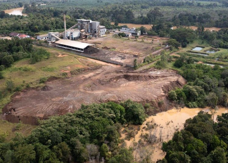 Penampakan salah satu PLTU batubara di Pulau Sumatera, yang disebut STuEB ada dugaan melakukan pelanggaran kejahatan lingkungan. (fornews.co/ist)