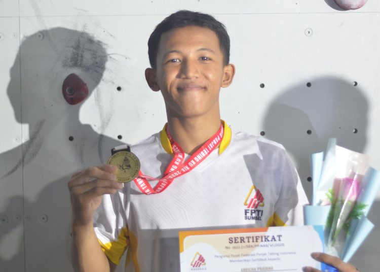 Atlet muda panjat dinding FPTI Sumsel, dari klub Five B Palembang, Andicha Pratama, masuk daftar 12 atlet Indonesia untuk IFSC Asian Youth Championship 2025 di Guiyang. (fornews.co/ist)