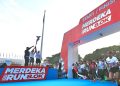 RIBUAN peserta Merdeka Run 8.0K di depan Istana Merdeka, Jakarta, pada Ahad pagi, 24 Agustus 2025. (foto fornews.co/humas kemensetneg)