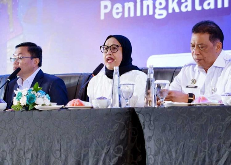 Kepala Biro Hukum dan Humas BGN, Khairul Hidayati, saat memberikan klarifikasi terkait guyonan insentif Rp 5 juta. (foto fornews.co/biro hukum dan humas bgn)