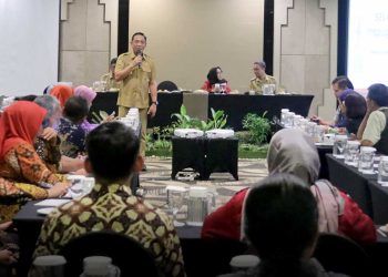 WAKIL Wali Kota Jogja, Wawan Harmawan, dalam sambutannya pada kegiatan Diseminasi Unit Layanan Disabilitas (ULD) Ketenagakerjaan dan Focus Group Discussion (FGD) bertema "Penyusunan Petunjuk Teknis Penempatan Tenaga Kerja Disabilitas" di Hotel The Alana Malioboro, Senin, 20 Oktober 2025. (foto fornews.co/pemkot jogja)