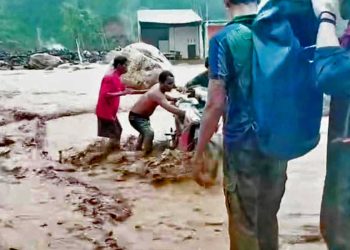 BANJIR yang kembali melanda Tapanuli Tengah, Sumateta Utara pada Rabu (11/2/2026). Kondisi terparah banjir terjadi di daerah Kecamatan Tukka, Kabupaten Tapanulis Tengah. (foto fornews.co/harian haluan)