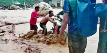 BANJIR yang kembali melanda Tapanuli Tengah, Sumateta Utara pada Rabu (11/2/2026). Kondisi terparah banjir terjadi di daerah Kecamatan Tukka, Kabupaten Tapanulis Tengah. (foto fornews.co/harian haluan)