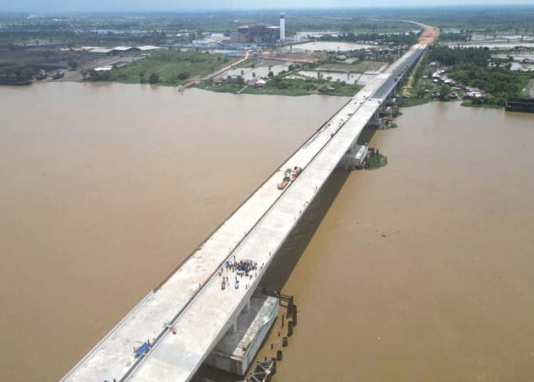 Kondisi Jembatan Tol Musi V ruas Palembang–Betung saat ditinjau langsung Menko Bidang Infrastruktur dan Pembangunan Kewilayahan, AHY, bersama Wakil Gubernur Sumsel, Cik Ujang, Rabu (11/2/2026). (fornews.co/foto: ist)