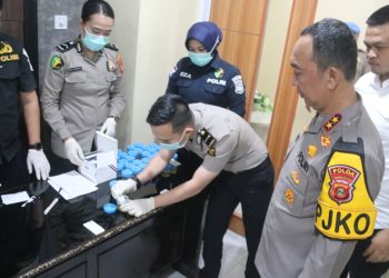 Kapolda Sumsel, Irjen Pol Sandi Nugroho, usai melakukan pemeriksaan tes urine mendadak, di Lantai 2 Gedung Presisi Polda Sumsel, Senin (23/2/2026). (fornews.co/foto: ist)