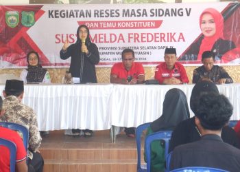 Anggota DPRD Sumsel Dapil IX, Susy Imelda Frederika saat bertemu dengan konstituen di Desa Mulyo Rejo, Kecamatan Sungai Lilin, Muba, pada Rabu (11/2/2026). (fornews.co/foto: ist)