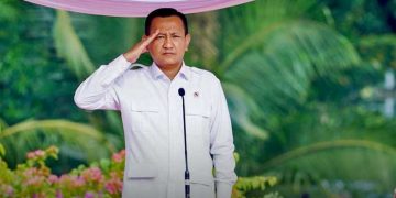 WAKIL Menteri Kehutanan, Rohmat Marzuki, memimpin upacara peringatan Hari Bakti Rimbawan 2026 di Jakarta, Senin, 16 Maret 2026. (foto fornews.co/kemenhut)