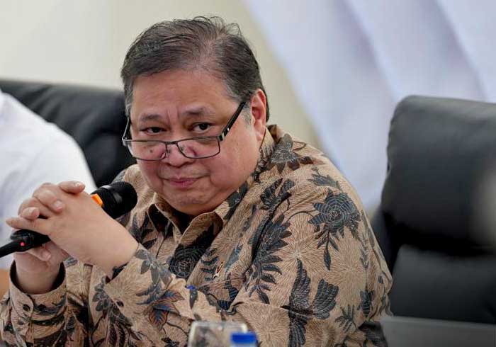 MENTERI Koordinator Bidang Perekonomian, Airlangga Hartarto, memberikan keterangan dalam Media Briefing: Update on Economic and Reform Measures di Badan Komunikasi Pemerintah RI, Senin, 13 April. (foto fornews.co/ekon)