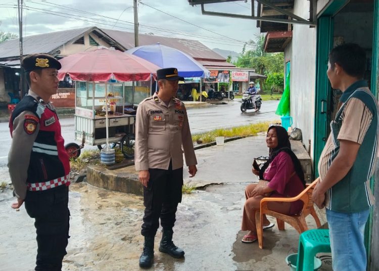 Personel Polres Musi Rawas terus berinteraksi dengan masyarakat, meningkatkan patroli di titik-titik rawan kejahatan di Kabupaten Musi Rawas. (fornews.co/ist)