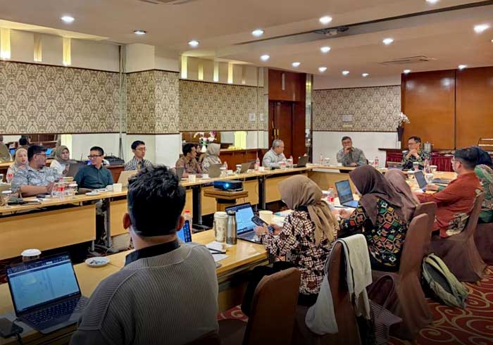 RAPAT Koordinasi dan Sinkronisasi terkait Kebijakan Masa Transisi Pelindungan Data dan Transaksi Elektronik di Bogor, Jawa Barat, pada Kamis, 16 April 2026. (foto fornews.co/kemenko polkam)