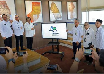 DI depan awak media logo Hari Ulang Tahun ke-46 Perpustakaan Nasional Republik Indonesia (Perpusnas) diluncurkan pada Senin, 13 April 2026. (foto fornews.co/perpunas)