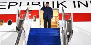 PRESIDEN Republik Indonesia, Prabowo Subianto, bertolak ke Moskow, Federasi Rusia, melalui Pangkalan TNI AU Halim Perdanakusuma, Jakarta, Ahad malam, 12 April 2026. (foto fornews.co/cahyo/bpmi setpres)