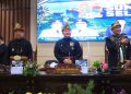 Gubernur Sumsel, Herman Deru, didampingi Wakil Gubernur Sumsel, Cik Ujang dan Ketua DPRD Sumsel, Andie Dinialdie, pada Rapat Paripurna Istimewa Hari Jadi ke-80 Provinsi Sumsel di Ruang Rapat Paripurna DPRD Sumsel, Senin (18/5/2026). (fornews.co/ist)