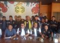 Junaidi didampingi Kuasa Hukumnya, Benny Murdani, SH, MH saat memberikan kepada awak media, Sabtu (6/6/2026). (fornews.co/foto: ist)