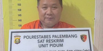 Pengusaha galian C, Junaidi alias Ajun, usai ditangkap Polrestabes Palembang,, Sabtu (06/06/2026) sore. (fornews.co/foto: ist)
