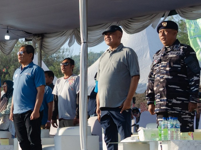 DIREKTUR Keselamatan dan Keamanan AirNav Indonesia, Nurcahyo, memastikan tidak mengganggu operasional penerbangan sipil dan melaksanakan safety assessment sebelum festival di Parangkusumo 11-12 Juli berlangsung. (foto fornews.co/jikf)
