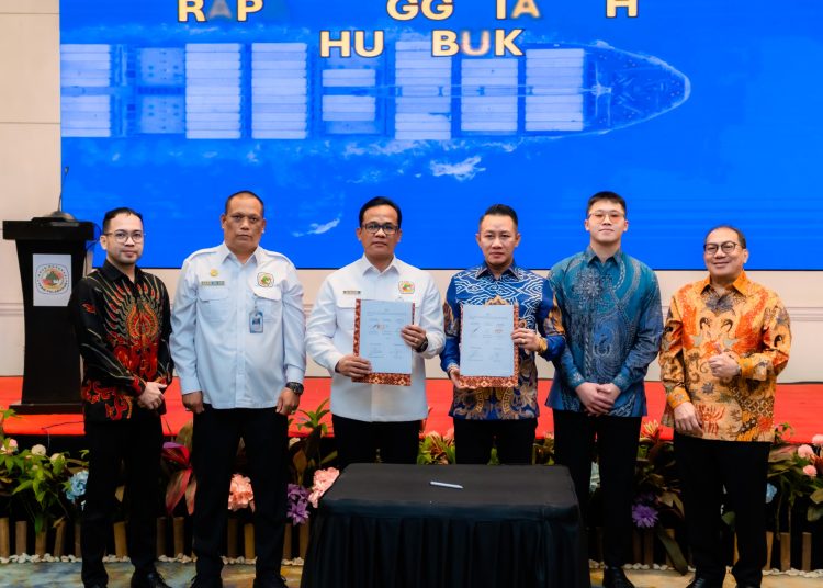 Ketua Umum INKOP TKBM, Muhammad Nasir, saat Rapat Anggota Tahunan Tahun Buku 2025 Induk Koperasi TKBM Pelabuhan Seluruh Indonesia, di Jakarta, Rabu (15/7/2026) kemarin.(fornews.co/ist)