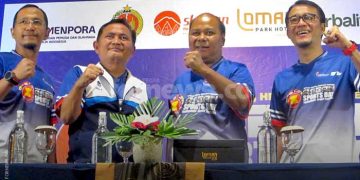 SEARAH jarum jam, dari kiri Akbar Mia, M.Si (Analis Kebijakan Ahli Madya Kemenpora RI), Yayat Suyatna, S.Pd, M.Pd (Asisten Deputi Olahraga Masyarakat Kemenpora RI), Kus Endarto, SE, M.Ec.Dev (Kabid Pemasaran Dinas Pariwisata Sleman), dan Handono Suyatno Putro (GM Hotel Loman Park) dalam jumpa pers dengan awak media di Loman Park Hotel Jogja, Senin sore, 24 Agustus. (foto fornews.co/adam)