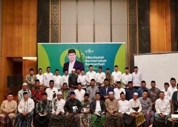 Calon Ketua Umum PBNU, KH Abdul Ghaffar Rozin atau Gus Rozin bersama jajaran PWNU dan PCNU se-Sumsel, pada momen silaturahim dan membuka ruang dialog. (fornews.co/ist)