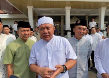 Gubernur Sumsel Herman Deru, Kapolda Sumsel, Irjen Pol Sandi Nugroho, Kajati Sumsel, Nurcahyo Jungkung Madyo, saat memberi keterangan kepada awak media, di Griya Agung, Selasa (25/8/2026). (fornews.co/ist)