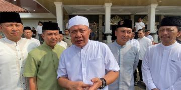 Gubernur Sumsel Herman Deru, Kapolda Sumsel, Irjen Pol Sandi Nugroho, Kajati Sumsel, Nurcahyo Jungkung Madyo, saat memberi keterangan kepada awak media, di Griya Agung, Selasa (25/8/2026). (fornews.co/ist)