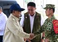 Presiden Prabowo Subianto bersama Gubernur Sumsel, Herman Deru dan Pangdam II/Sriwijaya, Mayor Jenderal TNI Ujang Darwis, saat tiba di Palembang, pada Senin (24/8/2026). (fornews.co/ist)