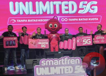 Smartfren meluncurkan jaringan 5G dengan kecepatan 500 Mbps untuk pelanggan, di The Venus Golden Hall, Palembang, Selasa (8/9/2026). (fornews.co/Mushaful Imam)