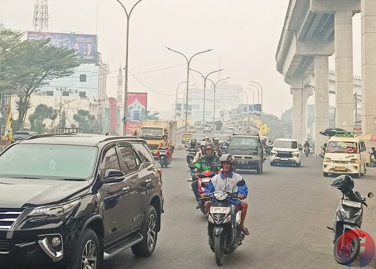 Kepekatan kabut asap dampak karhutla di Kota Palembang sudah mencapai tingkat keparahan yang mematikan dan tidak bisa lagi ditoleransi. (fornews.co/foto: Sidratul Muntaha)