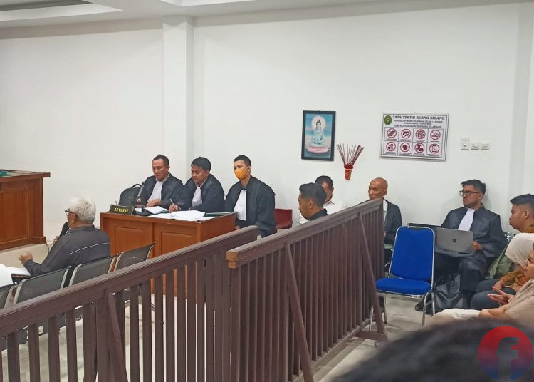 Salah satu saksi ahli saat memberi kesaksian pada sidang korupsi semen SMBR di PN Kelas 1A Khusus Palembang, Kamis (28/10/2026). (fornews.co/foto: Sidratul Muntaha)