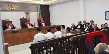 Sidang pertama kasus dugaan penyimpangan proyek infrastruktur di Kabupaten PALI, di PN Kelas 1A Khusus Palembang, Rabu (21/10/2026). (fornews.co/foto: Sidratul Muntaha)